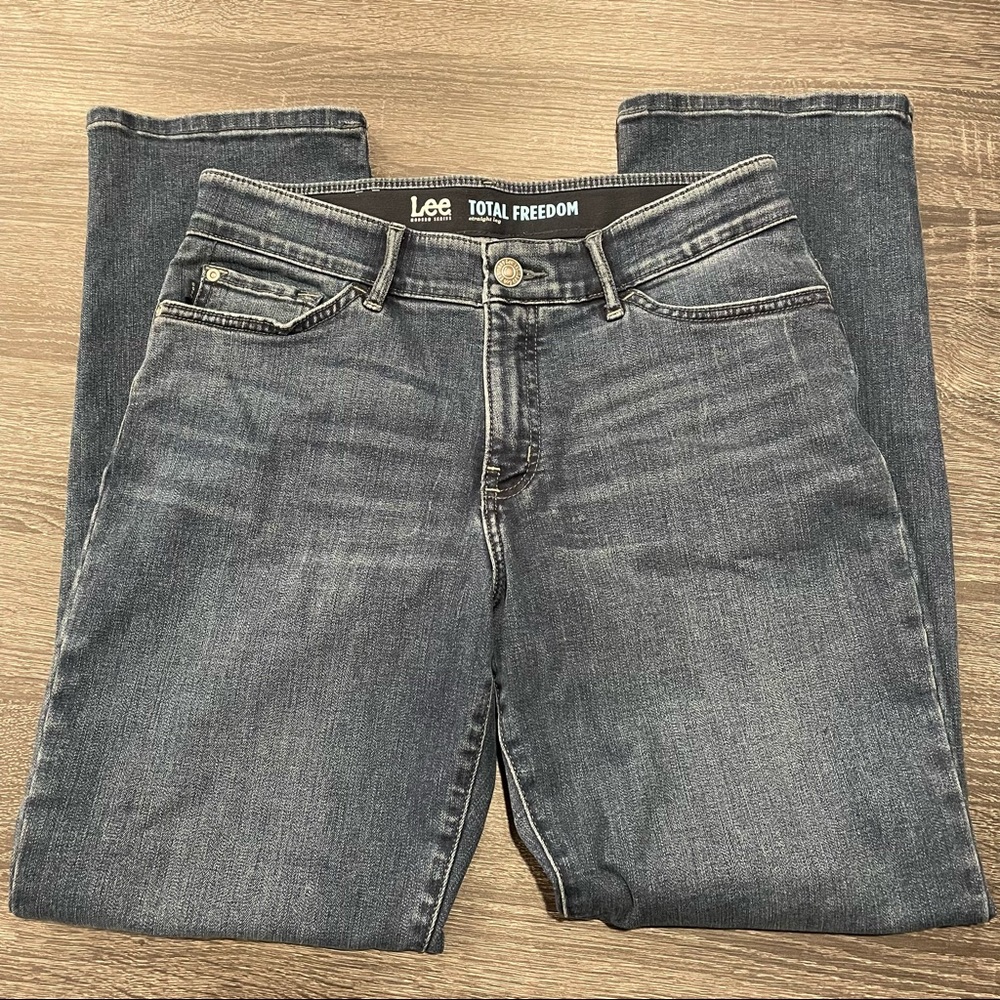 Lee total freedom straight leg jeans
